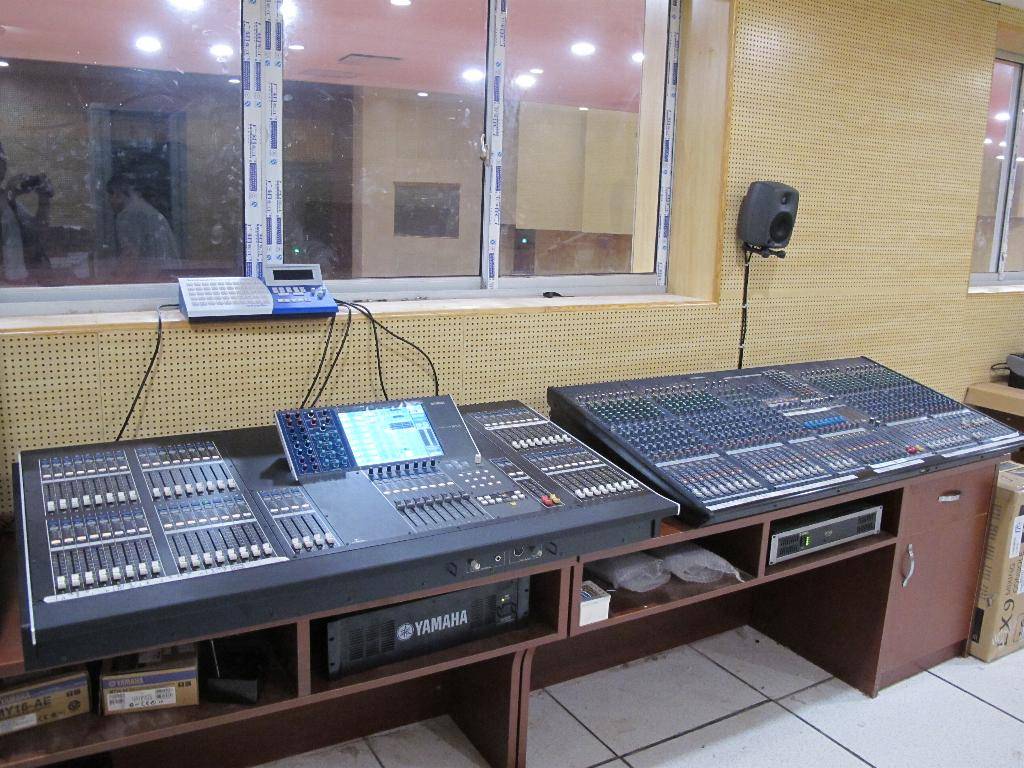 广东省委新礼堂（珠岛会堂）——M7CL、LS9数字调音台运用于大会堂及各会议厅扩声