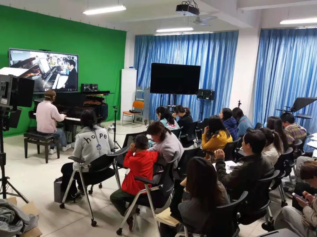 科技助力音乐教学，牵手大师零距离大师课