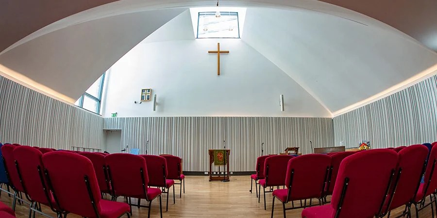 Crossway基督教中心用摩斯国际将人们聚集在一起