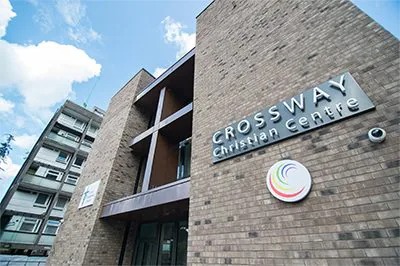 Crossway基督教中心用摩斯国际将人们聚集在一起