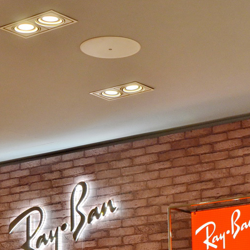 Ray?Ban 宏伊国际广场店——摩斯国际 CIS 商用安装系统的经典应用